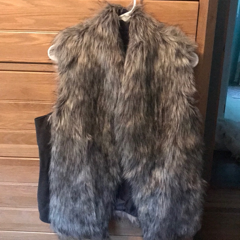 Faux fur tailored vest